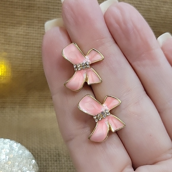 PREPPY PINK BOW EARRINGS - Picture 1 of 7